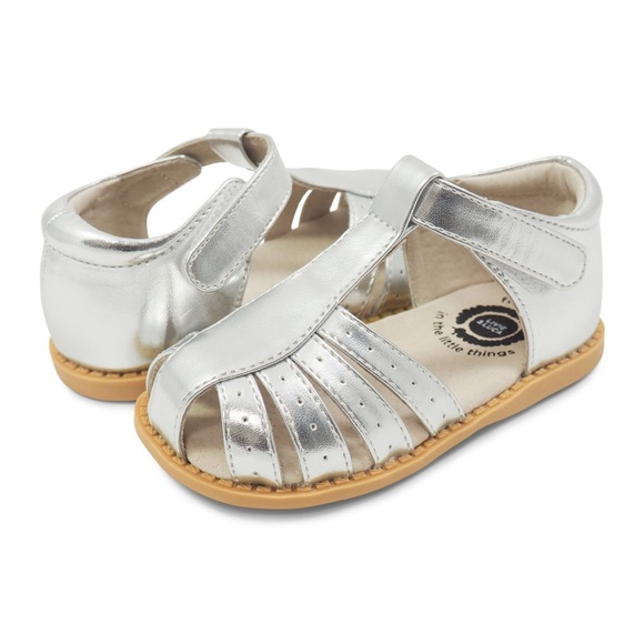 Sandals - Picture 2 of 3